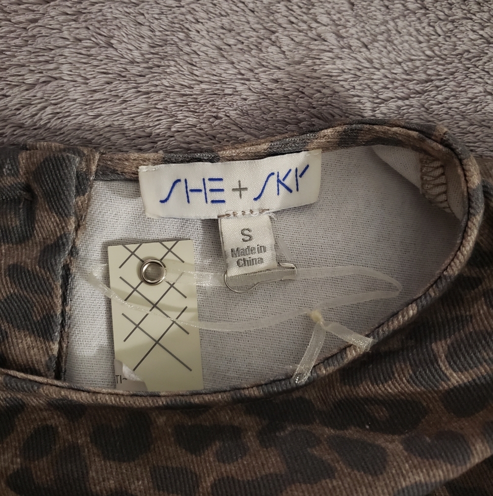 She + Sky Leopard Print Twill Washed Dress - Picture 5 of 5